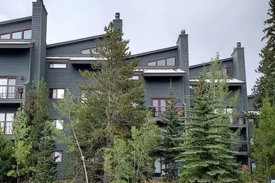 Image de Confortable, abordable Condo, 2 Br + Loft, 3 Ba Près d'attractions et de navette