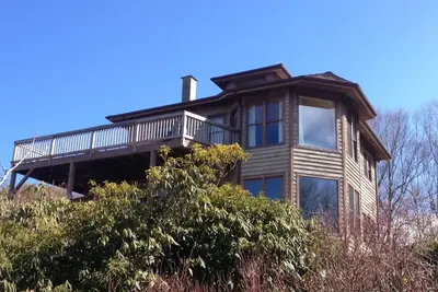 Image de Retraite isolée Vues panoramiques, tarifs bas, bain à remous, foyer