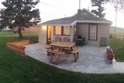 Image de Le Douglas Creek Cottage confortable, maintenant avec Dish Network Tv et WiFi gratuit