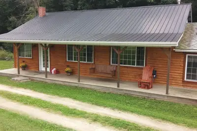 Image de Country Cabin In The coeur du pays Amish dans la vallée pittoresque environs de Canton, Mn
