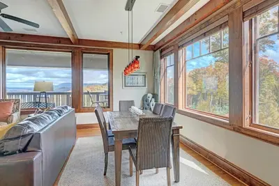 Image de Chalakee Lodge Ch4 - Près des attractions de High Country, vue sur la montagne, communauté fermée, accès à la piscine - 10% de remise de dernière minute - remise incluse dans le devis en ligne