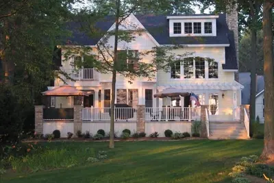 Image de Maison de luxe au lac Michigan