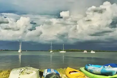 Image de Bikini Bottom Cottage dans le village historique de Longboat Key
