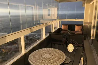 Image de Superbe vue sur l'océan et détente complète dans un superbe appartement.