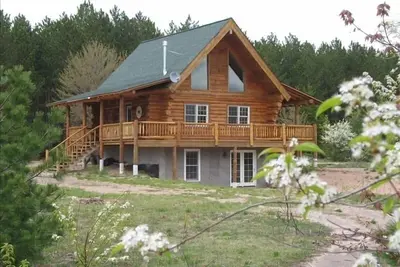 Image de Bienvenue à 'The Log Cab-Inn' - où les grands souvenirs sont faits