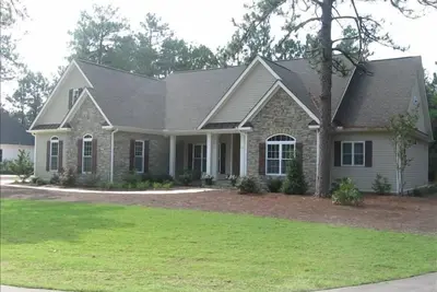 Image de 3, 100+ Sq. Ft, 12 lits, cuisine gastronomique, Foosball / Shuffleboard