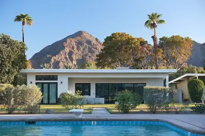 Image de Indian Wells Mid-Century Modern Luxury