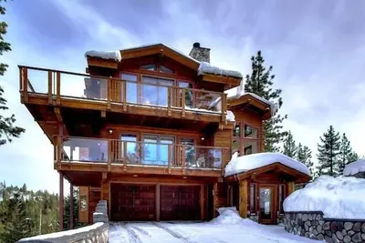 Image de Grands spéciaux avec 50% de réduction. Nuits après min. Rester! !