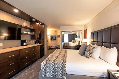 Image de Snowbird Cliff Lodge, Ski-In / Out pour 10 personnes; 4 au 11 janvier (En Vente! )Du 29 mars au 12 avril