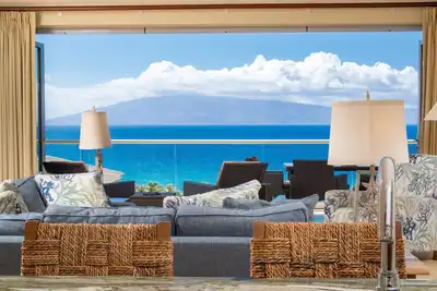 Image de Hk's Finest ~ Luxe Ocean View Penthouse 3 Chambres Avec Bbq PRIVÉ ~ Suite 1025 K ~