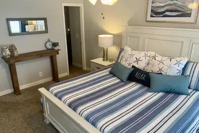 Image de Venez vous détendre sur la belle Ssi! Grand condo confortable avec tout ce dont vous aurez besoin!