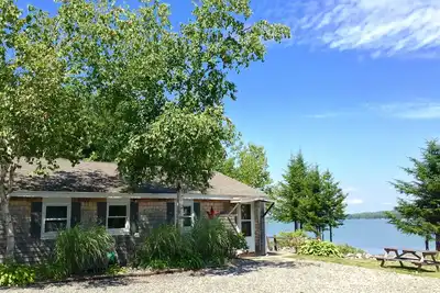 Image de Charmant Oceanfront Cottage-superbes vues et 20 pieds de la rive