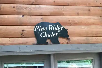 Image de Glenn Acres Log Cabins - Chalet Pine Ridge Mountain- Creek- Calme