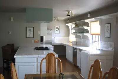 Image de Nipomo Cottage accueille les chiens! Moins de 1/4 mile de terrains de golf.