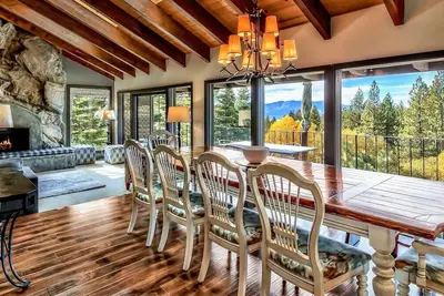 Image de Amazing 9br, 8. 5ba, Lac Views, Cuisine du chef, bain Ă remous, bonnes critiques!