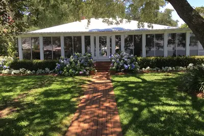 Image de Grande maison de la baie mobile pour les familles près du Grand Hotel, boutiques