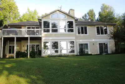 Image de Spectaculaire maison du lac avec quai et foyer - chambre pour tous - bons animaux ok -