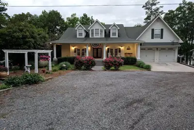 Image de Eagle Lodge - Maison de vacances sur le lac Guntersville