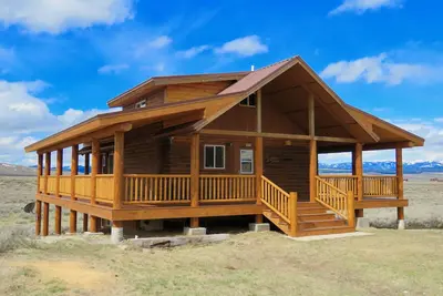 Image de Sheep Mountain Cabin - 8 personnes; 3bd / 2. 5ba sur 19 acres de paradis au Montana