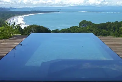 Image de Lattice House-Un peu de Bali au Costa Rica sur une réserve naturelle privée