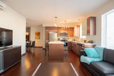 Image de Nouveau Aura New Built and Spacious 2 Bed, 2 Bath Condo