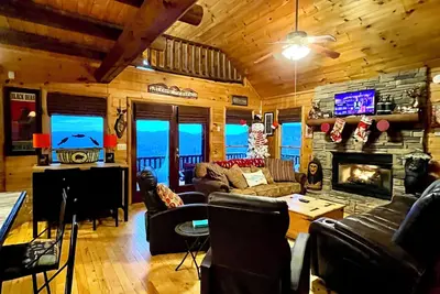 Image de 19-23 mai 89n $ + CleanFeeBest MtnView / Hottub / PingPong / Table de Piscine / WiFi / Randonnée / Firepi