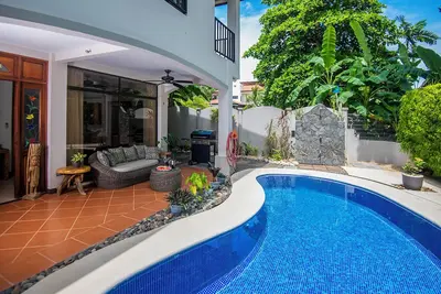 Image de Hermosa Palms avec piscine privée; Gated Beachfront Community à Playa Hermosa