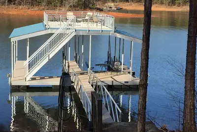 Image de Retraite isolée sur le lac Lanier!