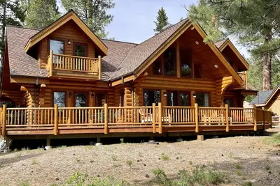 Image de Nouvelle maison en bois rond sur la rivière Big Deschutes à moins de 8 km de Sunriver, Oregon-fish & ski