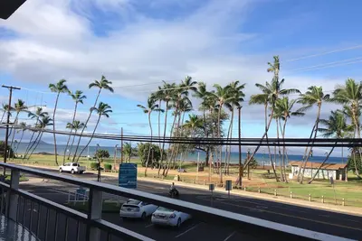 Image de ** Ac climatisé central avec 2 lits, 2 salles de bain et 2 balcons Condo avec vue sur la mer ** Dédouanement Oct 155 $ / nt