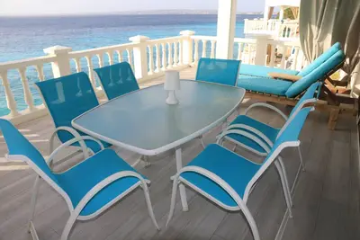 Image de Tarifs spéciaux hors pointe. Belair Oceanfront Condo avec vue fabuleuse.