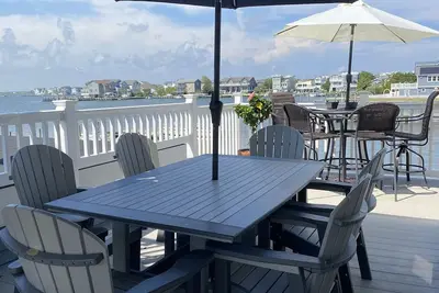 Image de DÉTENDEZ-Vous Et DÉTENDEZ-Vous Dans Notre Condo Bay-Front! ! !