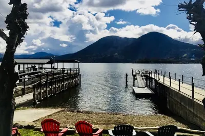 Image de Lake Front Home, avec lancement de bateau privé, plage, animaux acceptés