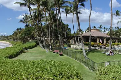 Image de **** Magnifiquement spacieux rez-de-chaussée 2br / 2ba Condo Tarifs spéciaux! ****