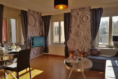 Nouveau: Belle 2. 5 chambres, lave-vaisselle, Wifi, entièrement équipée, propre laveuse / sécheuse