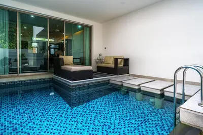 Image de Villa avec piscine au bord de la plage au chocolat