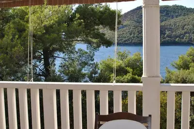 Image de Appartement de deux chambres avec la terrasse et la vue sur le mer Brna, Korcula (A-15730-a)