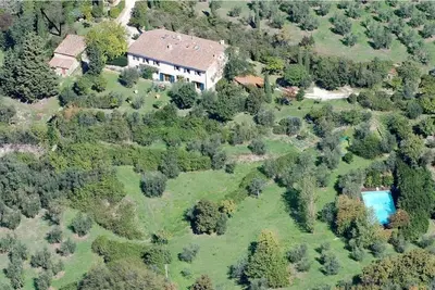 Image de Campagne de Florence Hayloft récemment restauré avec piscine