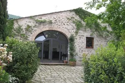 Image de Suite Élégante à Florence Campagne avec Piscine