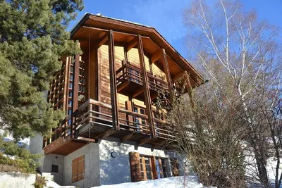 Image de Extérieur : Chalet à l’architecture moderne sur 3 étages, pour 6 personnes, belle vue panoramique -I