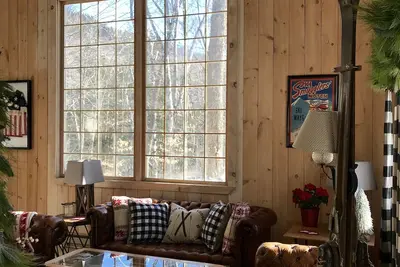 Image de Véritable expérience du Vermont! Une maison spectaculaire idéale pour les familles passionnées de ski!