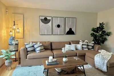 Image de Belle privée 5 Chambre Maison, Près de ski, casino, Shopping et pêche