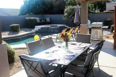 Image de Luxe Scottsdale Remodel, Piscine \/ Spa chauffée privée. Tout nouveau 1\/2019