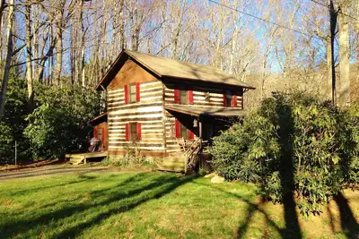 Image de Cabin Fever West Jefferson / Boone - Taxes, Wifi & Linens Tout Compris!