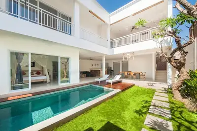 Image de 18min à pied de la plage de Seminyak, 3bdr Villa3