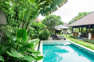 Image de Une spacieuse villa de 4 chambres à coucher au cœur de Seminyak.