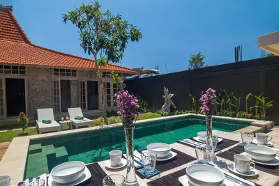 Image de 1br villa privée au centre de Seminyak