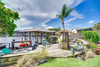Image de Nouveau! Bord de l'eau Merritt Island Accueil w / Pool & Dock