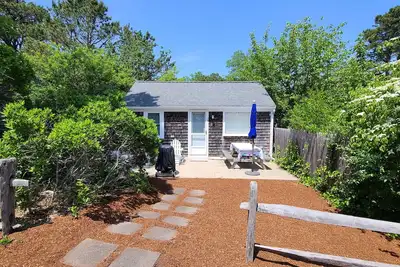 Image de Chequessett Cutie: 2bd Cottage avec A / C, à pied de la plage