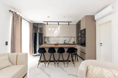 Image de Villa Koludrovac avec piscine chauffée, jacuzzi, vue sur la mer et à seulement 40m de la mer